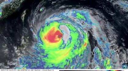 Tufões provocam enchentes e colocam milhões em alerta no sul da China